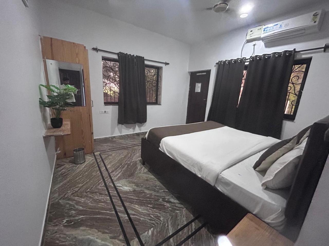 Hotel Baga Place Szoba fotó